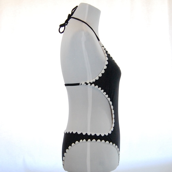 SALE -- Venus Shell Stitch Monokini (NWT) - Picture 5 of 8